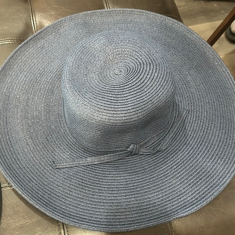 Elegant Blue Women's Sun Hat